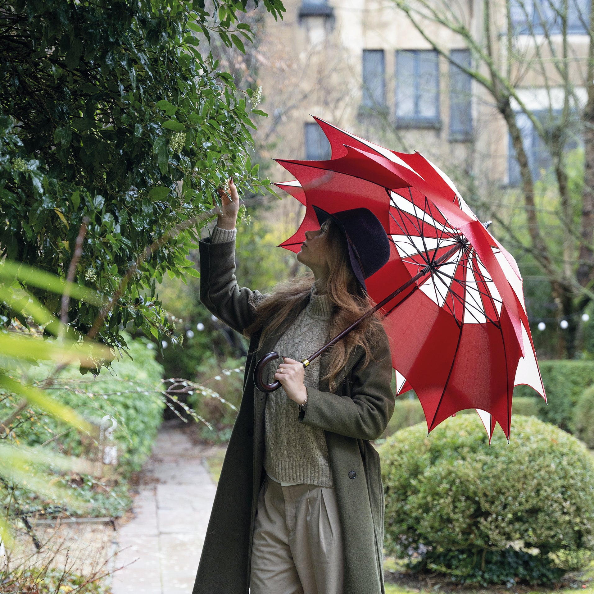 Parapluie rouge et blanc 